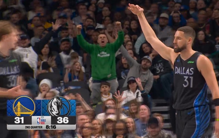 耀世娱乐登录地址-手起刀落！克莱追身三分轰进 帮助独行侠打停勇士