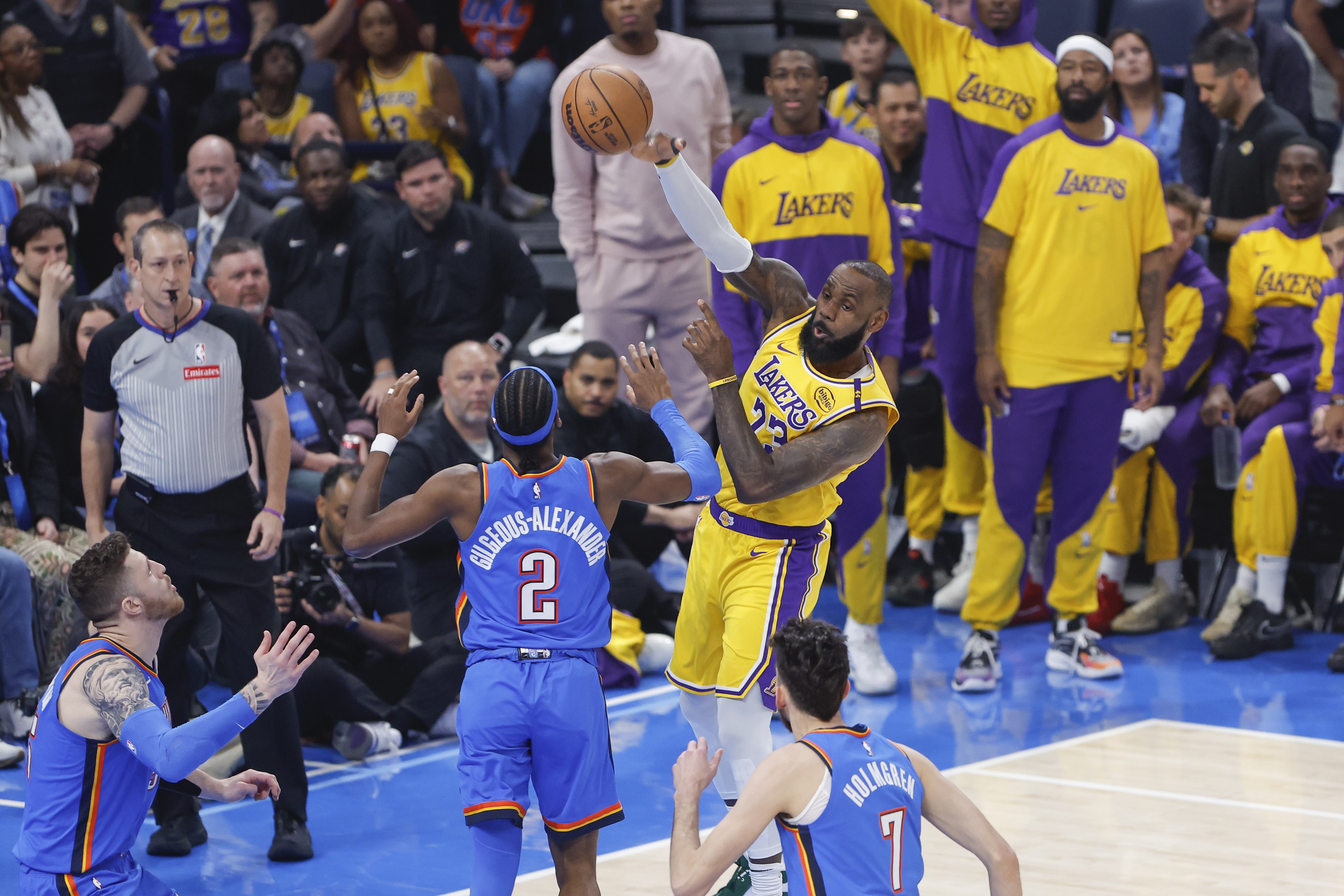 耀世平台注册-霍里：詹姆斯是唯一有权抱怨裁判的人 他没有SGA&amp;东里的吹罚待遇