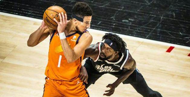 耀世娱乐登录地址-面具侠布克出师不利 儿时偶像或助他找回信心